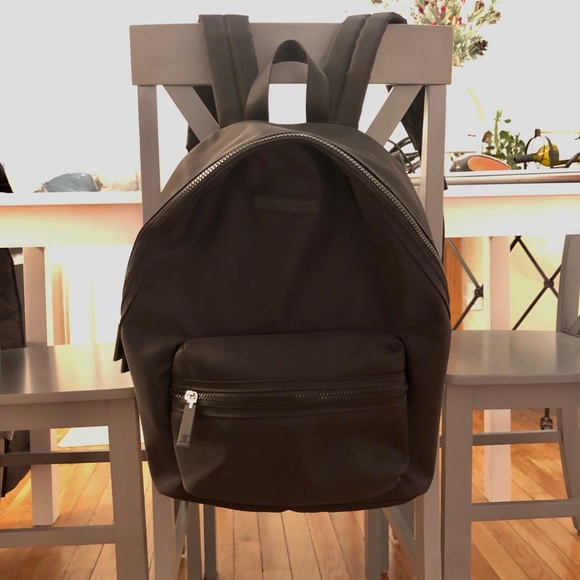 Tommy Hilfiger Handbags - Tommy Hilfiger Backpack 🎒
